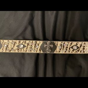 Woman’s belt